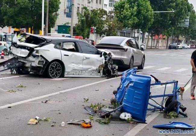 醉驾撞死环卫工涉事东谈主员被刑拘 悲催激励社会关怀
