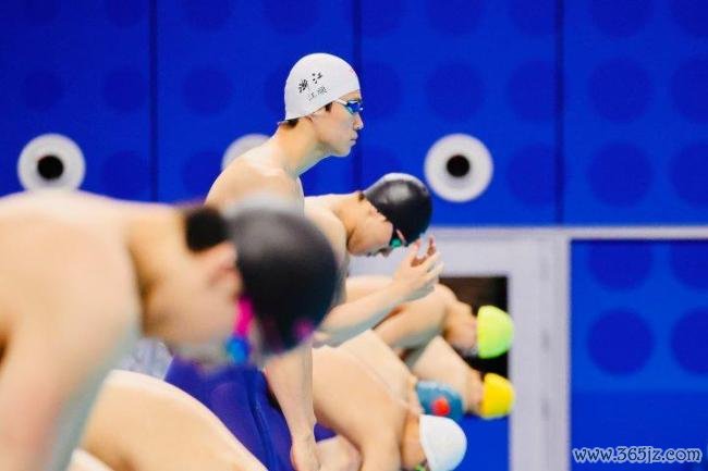 2026寰宇游水冠军赛开赛 顶尖选手王人聚杭城